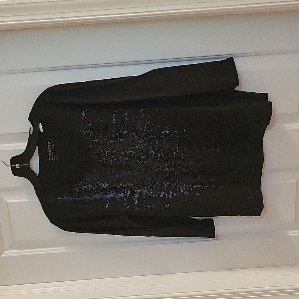 Zenergy by Chicos black, silver print medium